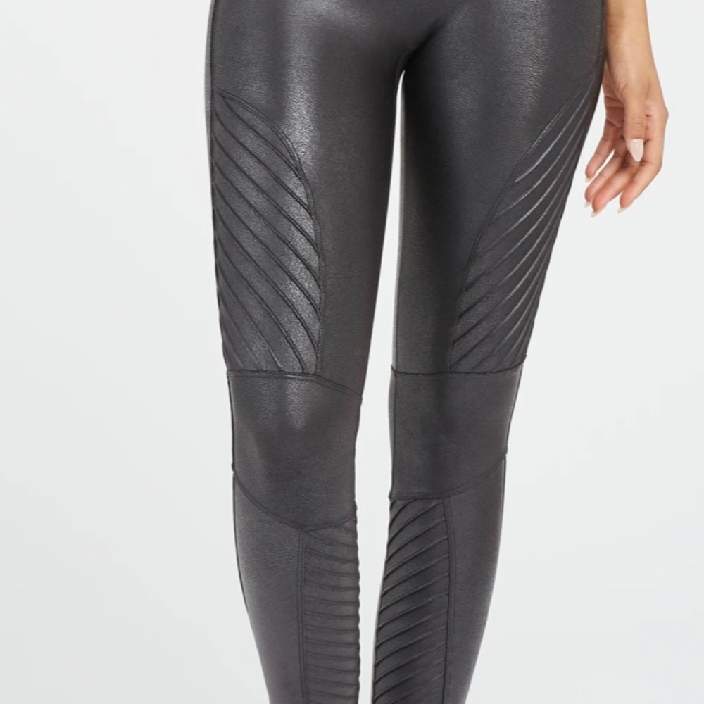 Spanx Faux Leather Grotto , Excellent condition worn once